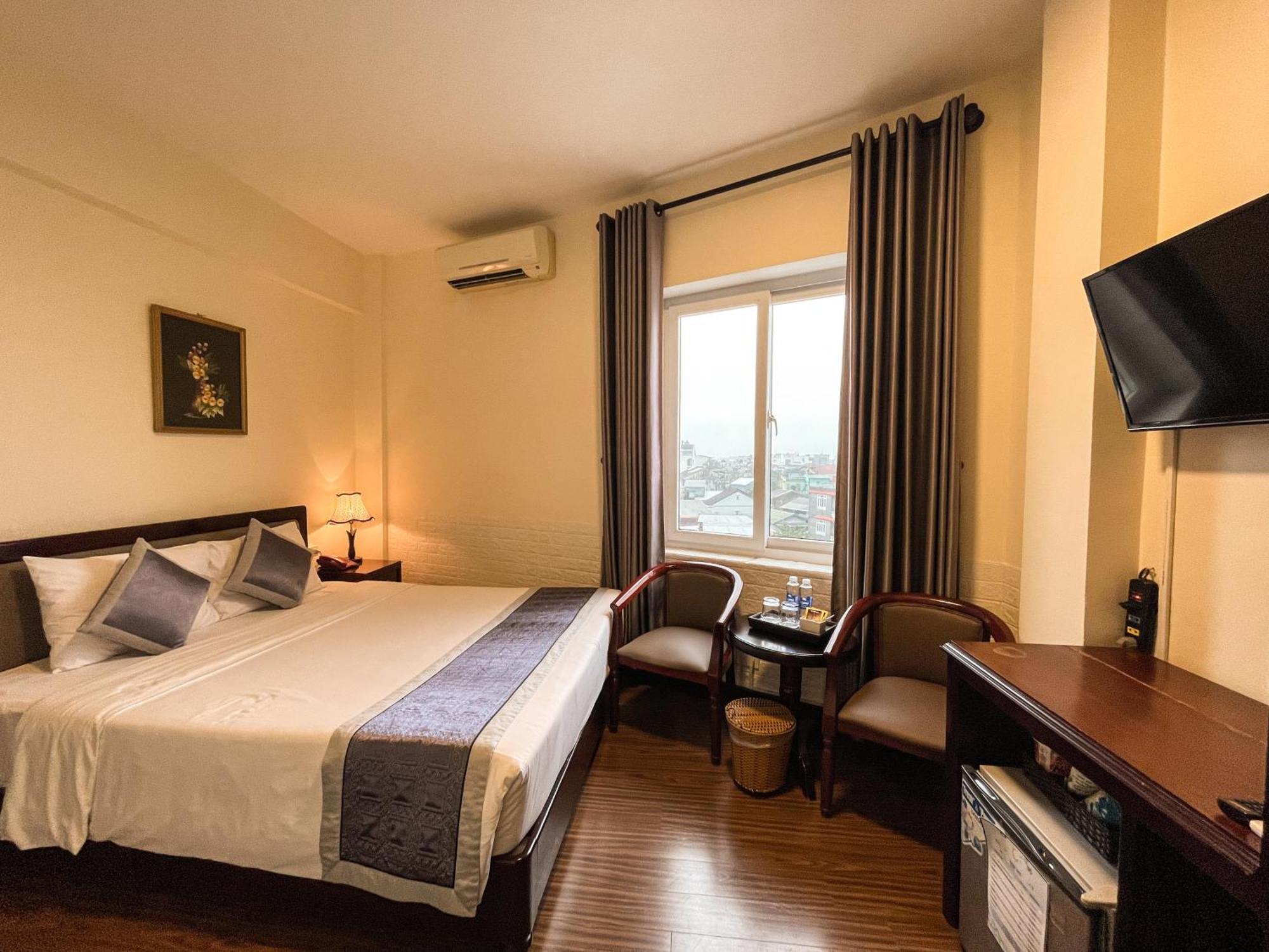 Baly Hotel Hué Extérieur photo