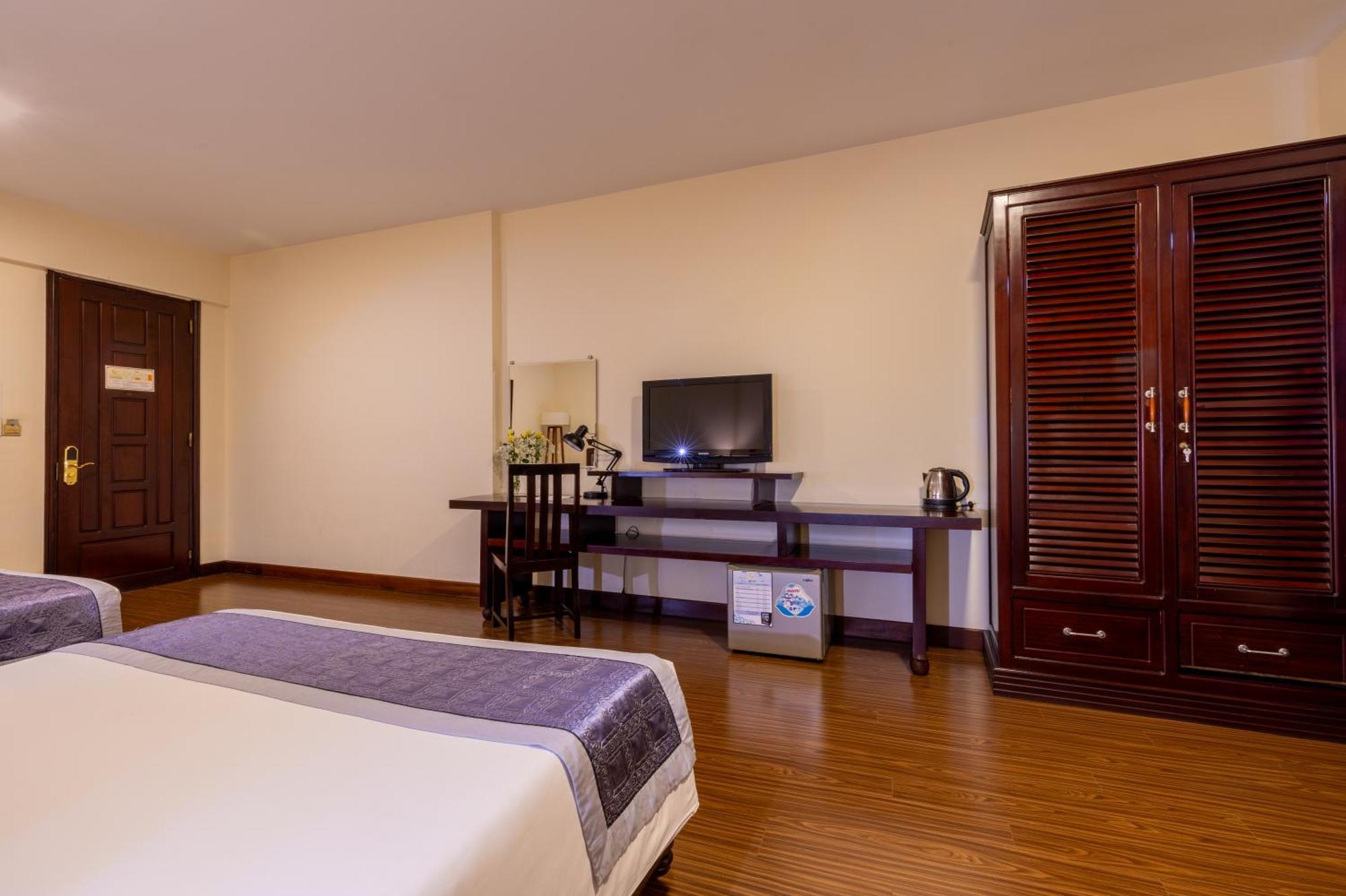 Baly Hotel Hué Extérieur photo