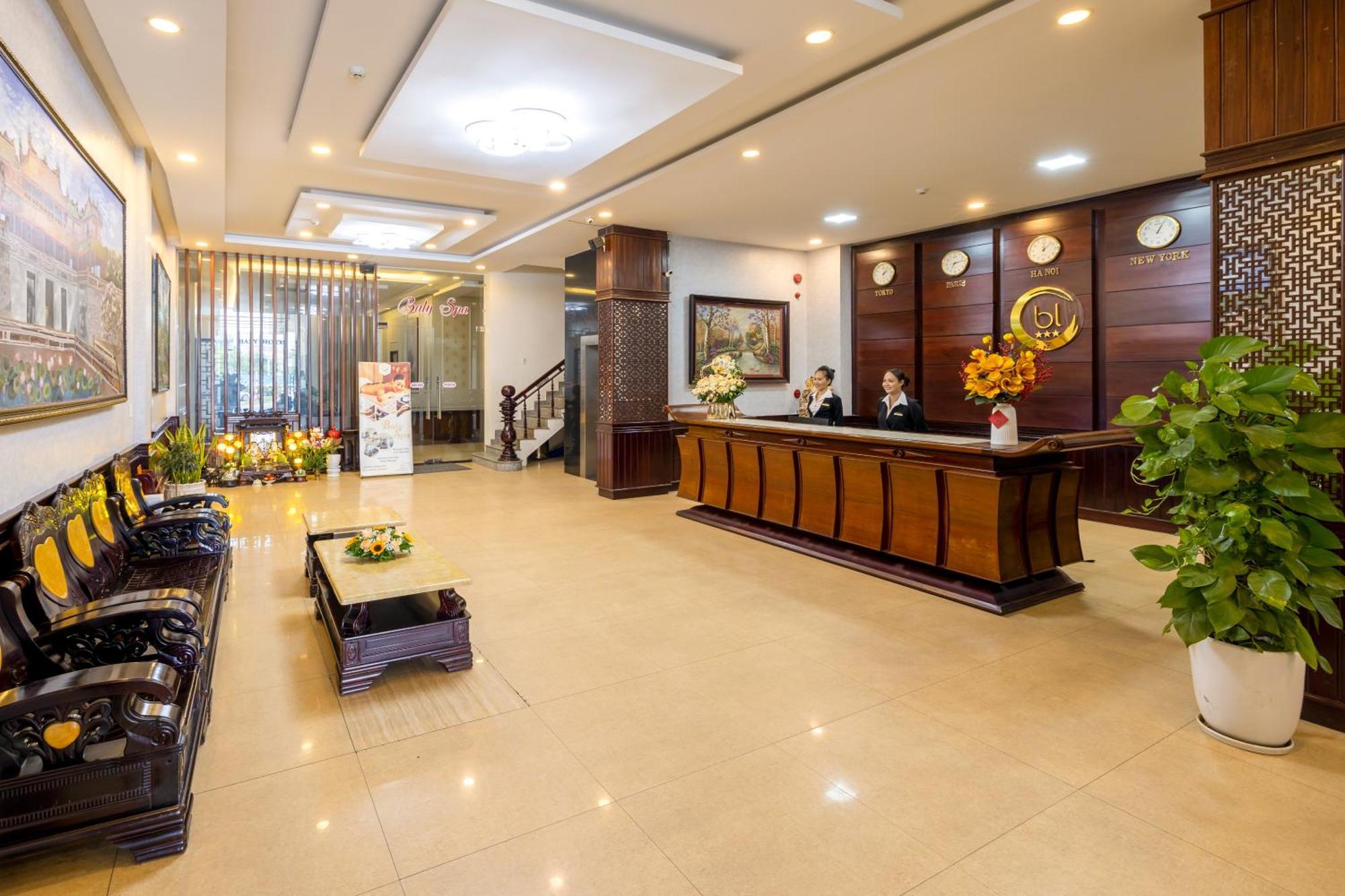 Baly Hotel Hué Extérieur photo